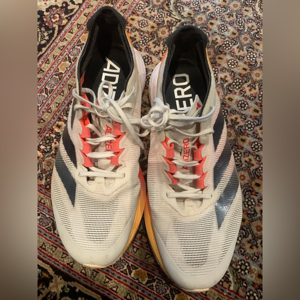 The Adizero Boston 12 Shoes size us9,uk81/2,jp:27.